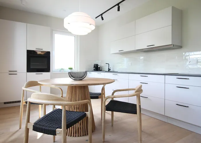 Ferienwohnung Strom Acht - Modern Frisch Inkl Stellplatz, Balkon - 200M Zum Alten Strom